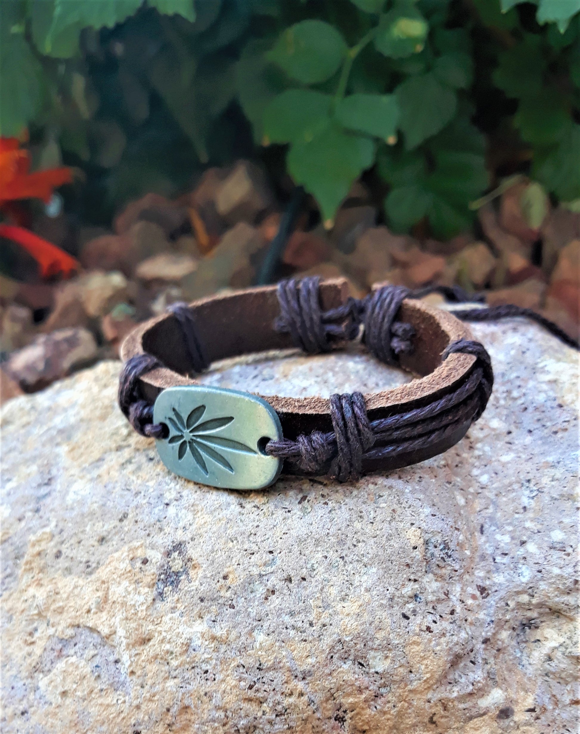 Silvertone Leaf Leather Adjustable Bracelet - Palo Verde Jewels