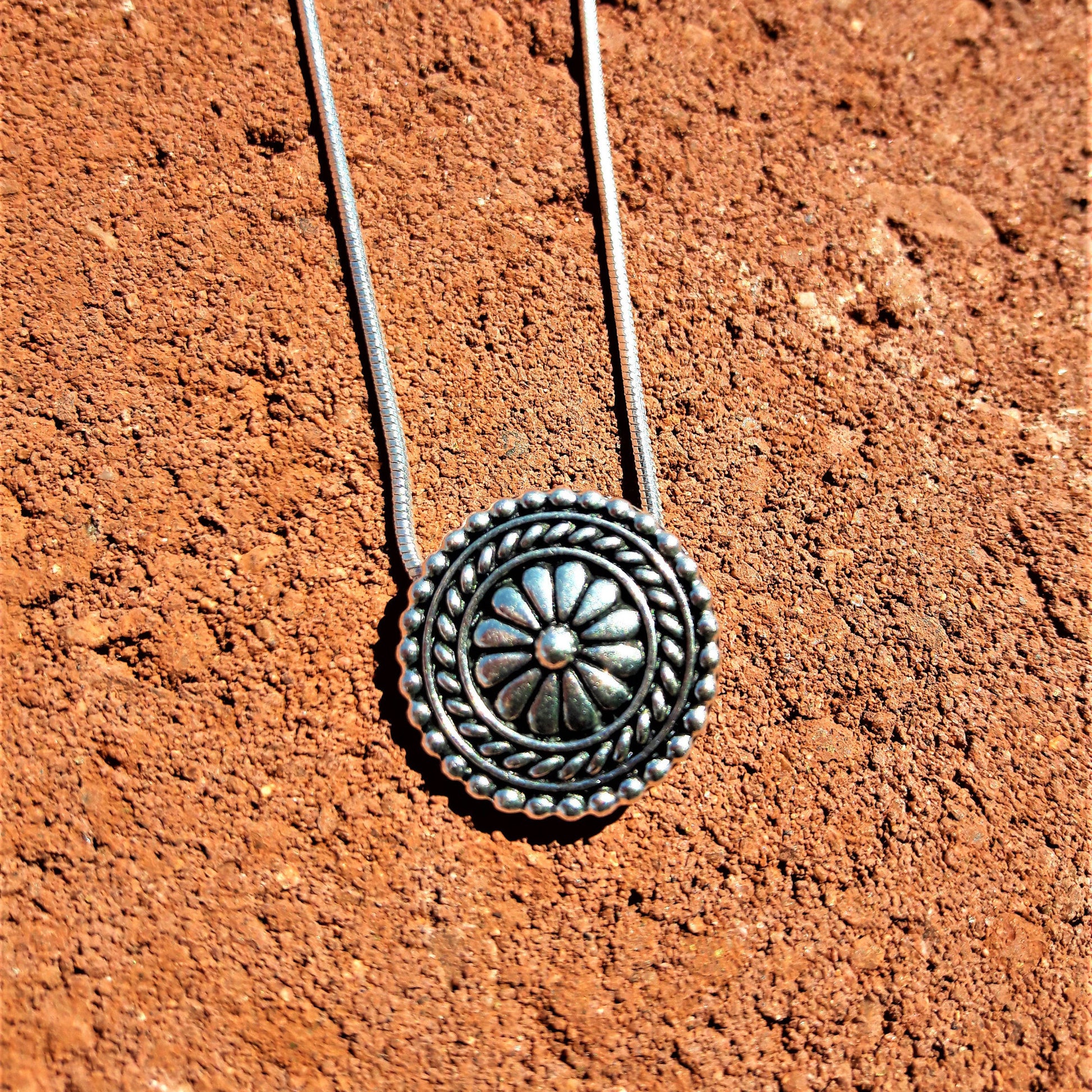 Flower Pendant Necklace - Palo Verde Jewels