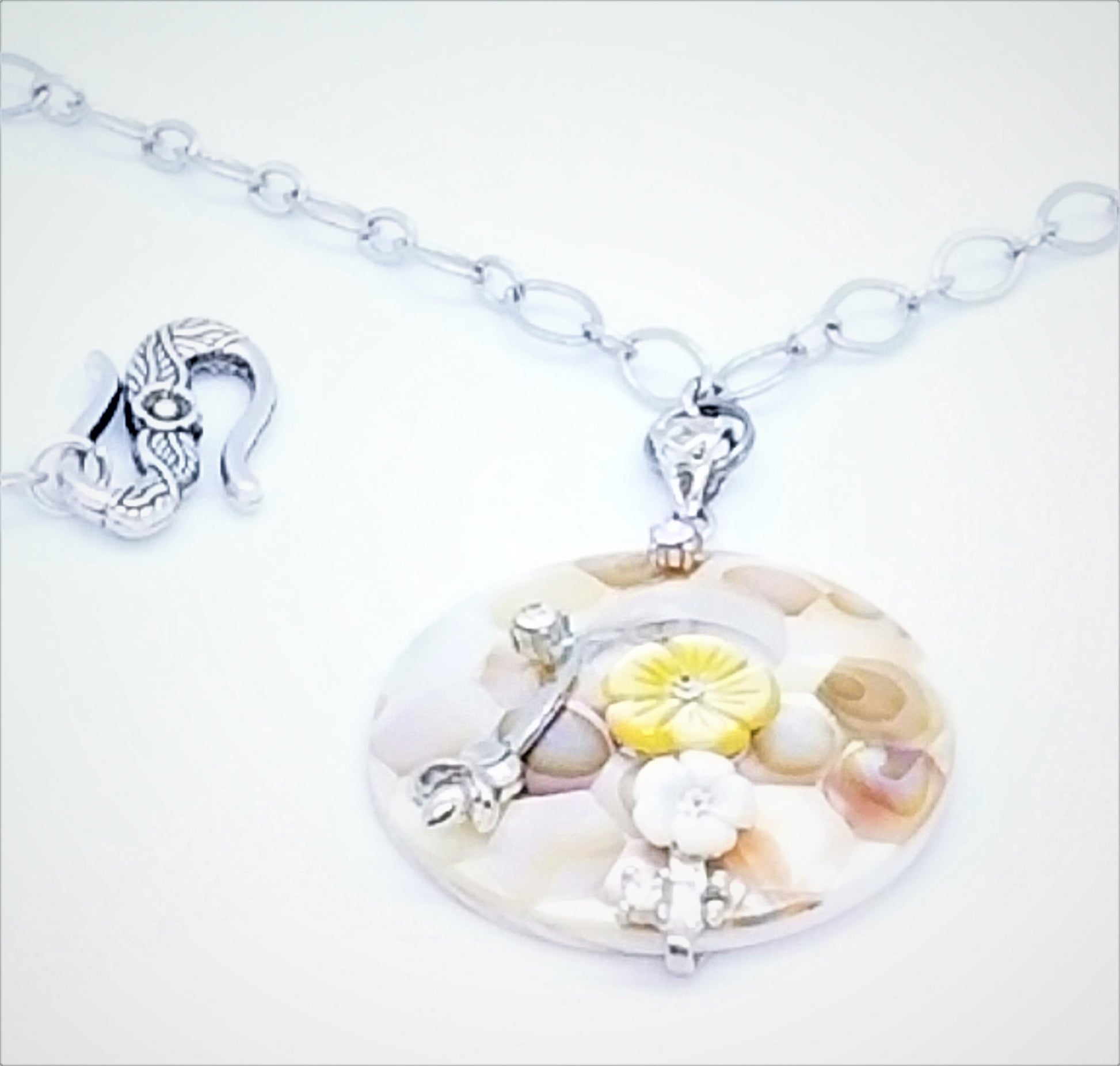 Floral Pendant Necklace - Palo Verde Jewels